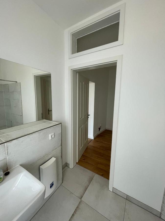 Boutique Hotel Pension Luisengruen Kueche 1Gbs Wlan Netflix Disney Magentatv Кемниц Екстериор снимка