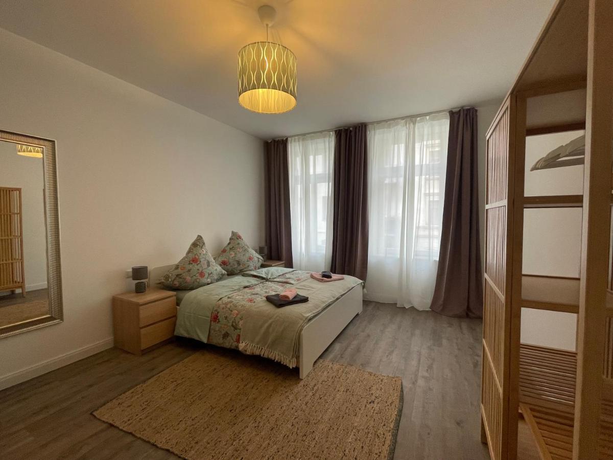 Boutique Hotel Pension Luisengruen Kueche 1Gbs Wlan Netflix Disney Magentatv Кемниц Екстериор снимка