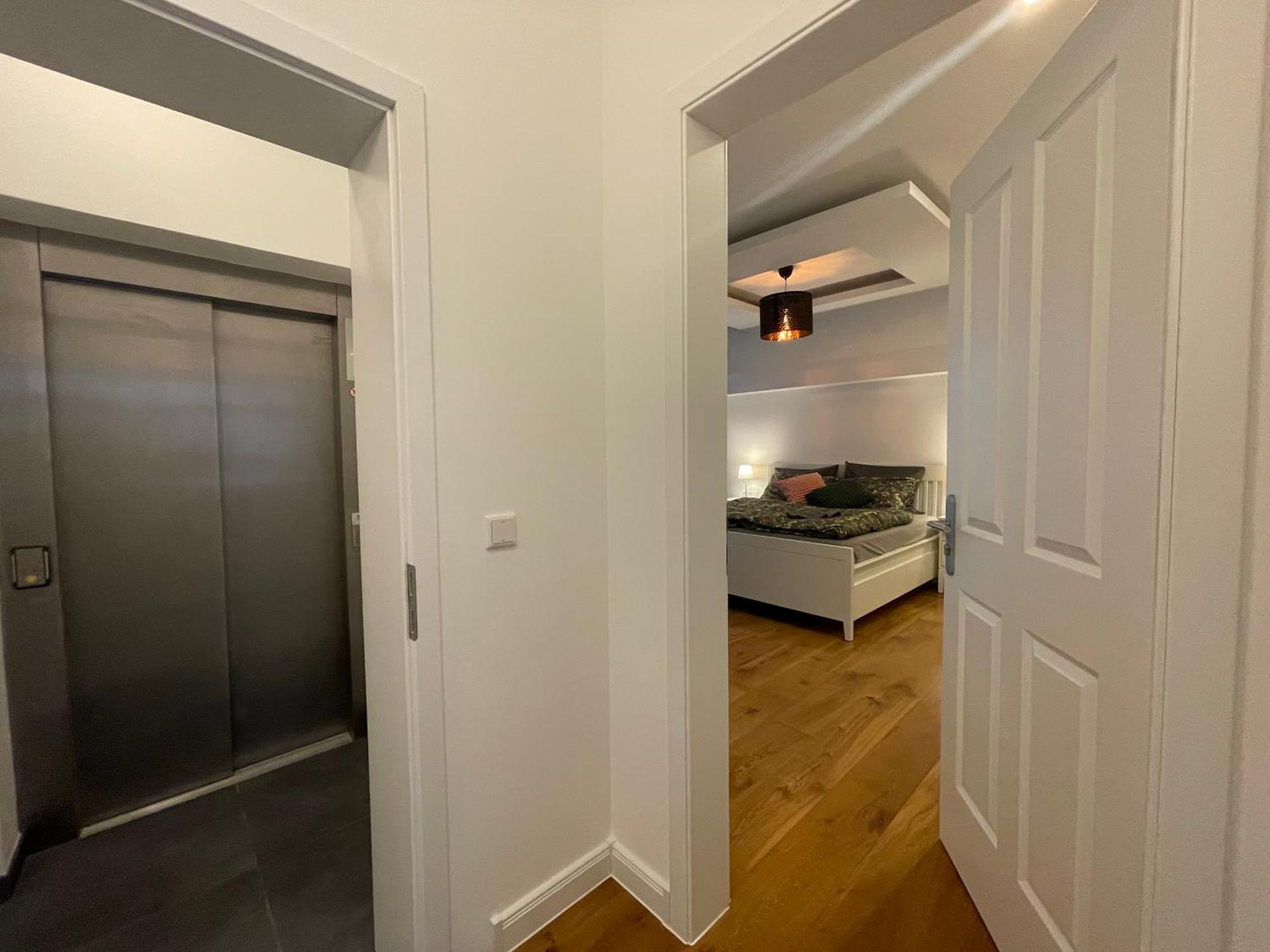 Boutique Hotel Pension Luisengruen Kueche 1Gbs Wlan Netflix Disney Magentatv Кемниц Екстериор снимка