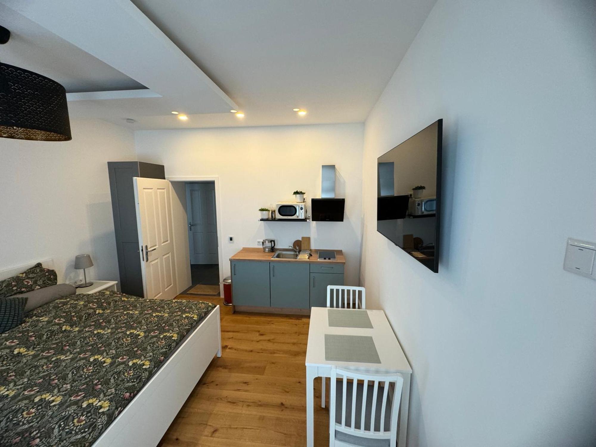 Boutique Hotel Pension Luisengruen Kueche 1Gbs Wlan Netflix Disney Magentatv Кемниц Екстериор снимка